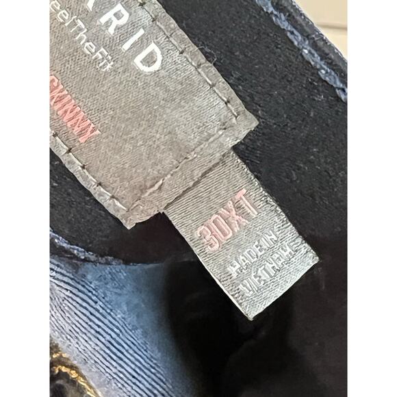 Torrid Premium Bombshell Skinny Jeans Size 30 Extra tall - Picture 7 of 12